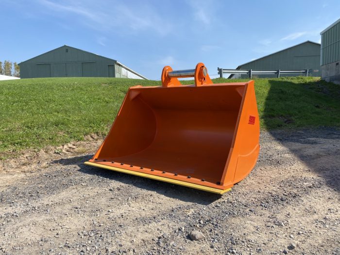 72'' DC BUCKET FOR ZX350 EXCAVATOR